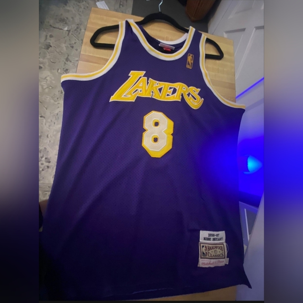 Kobe Bryant Lakers Mitchell and Ness large never worn